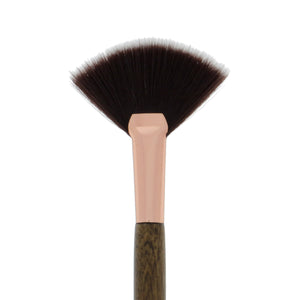 115 Amorus USA Premium Highlighter Fan Face Makeup Brush Amor Us makeup cosmetics brushes vegan cruelty free 